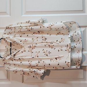 White flower print blouse
